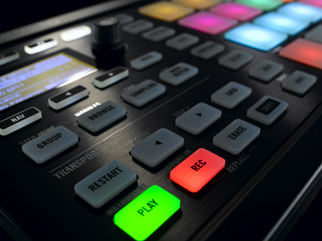 MASCHINE MIKRO transport buttons