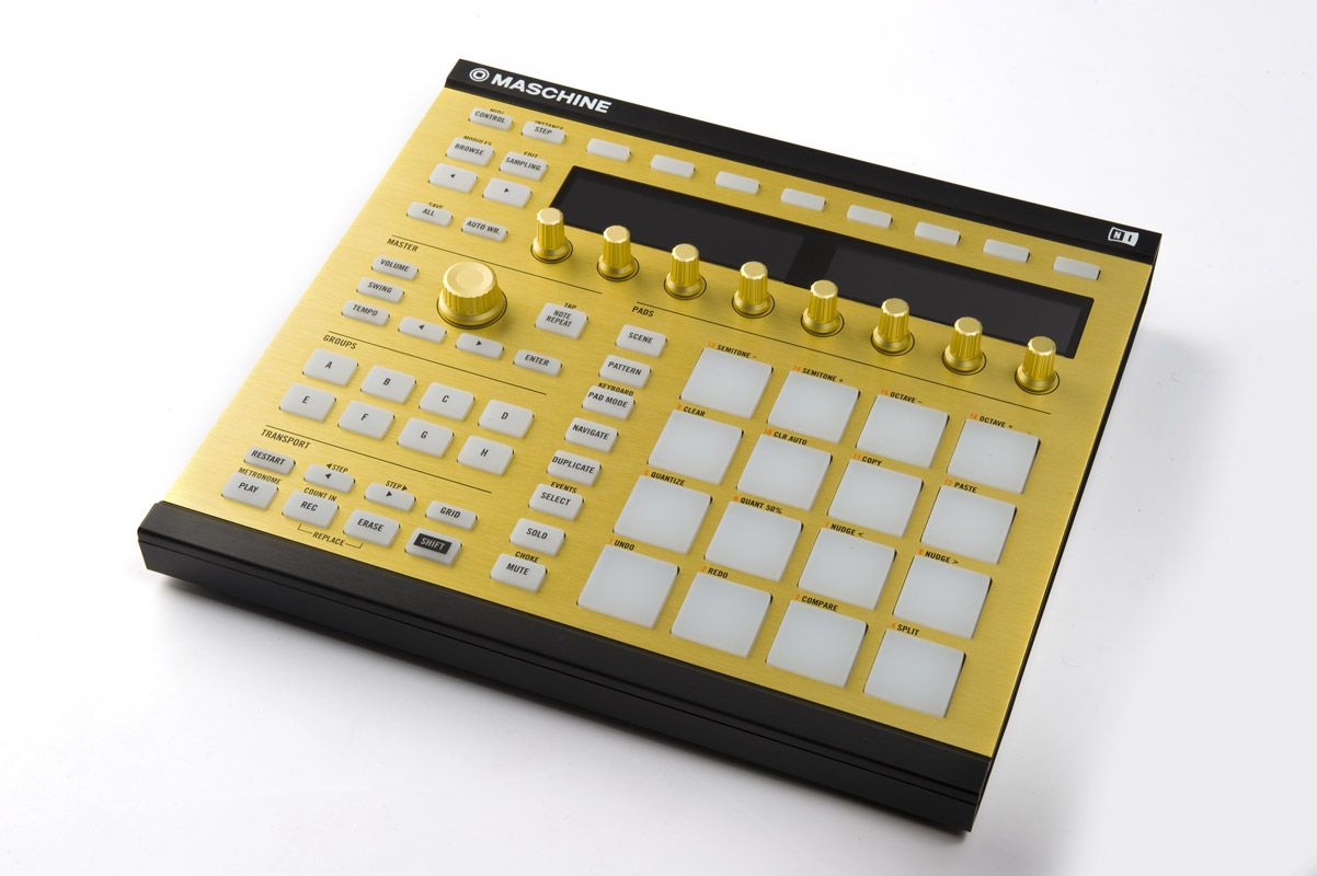SOLID GOLD on black MASCHINE