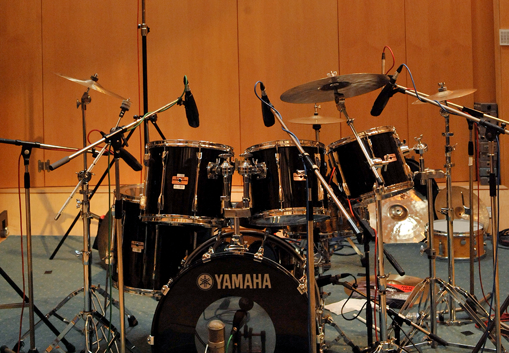 DRUM KIT 1: 80s BLACK KIT, YAMAHA 9000