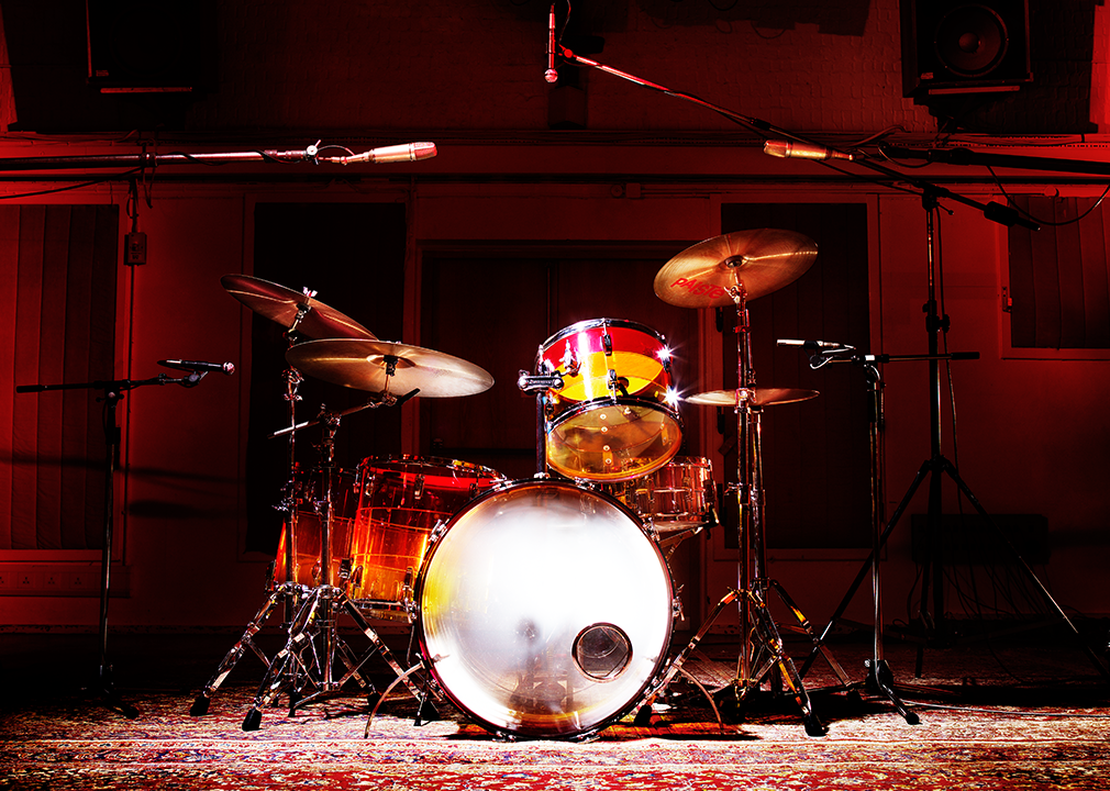 DRUM KIT 1: 70s OPEN KIT, LUDWIG VISTALITE TEQUILA SUNRISE