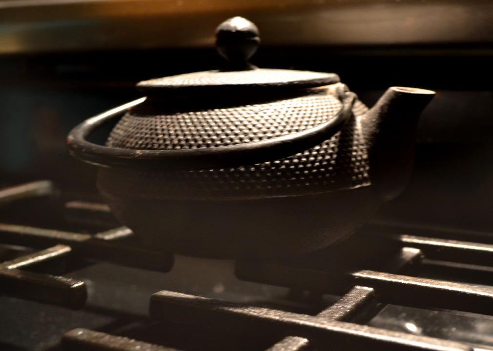Hammered Kettles (金属铸水壶)
