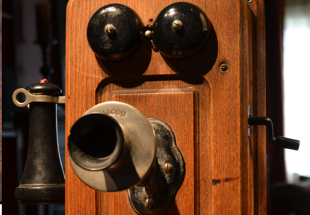 Antique Rotary Phone (古董转式电话)