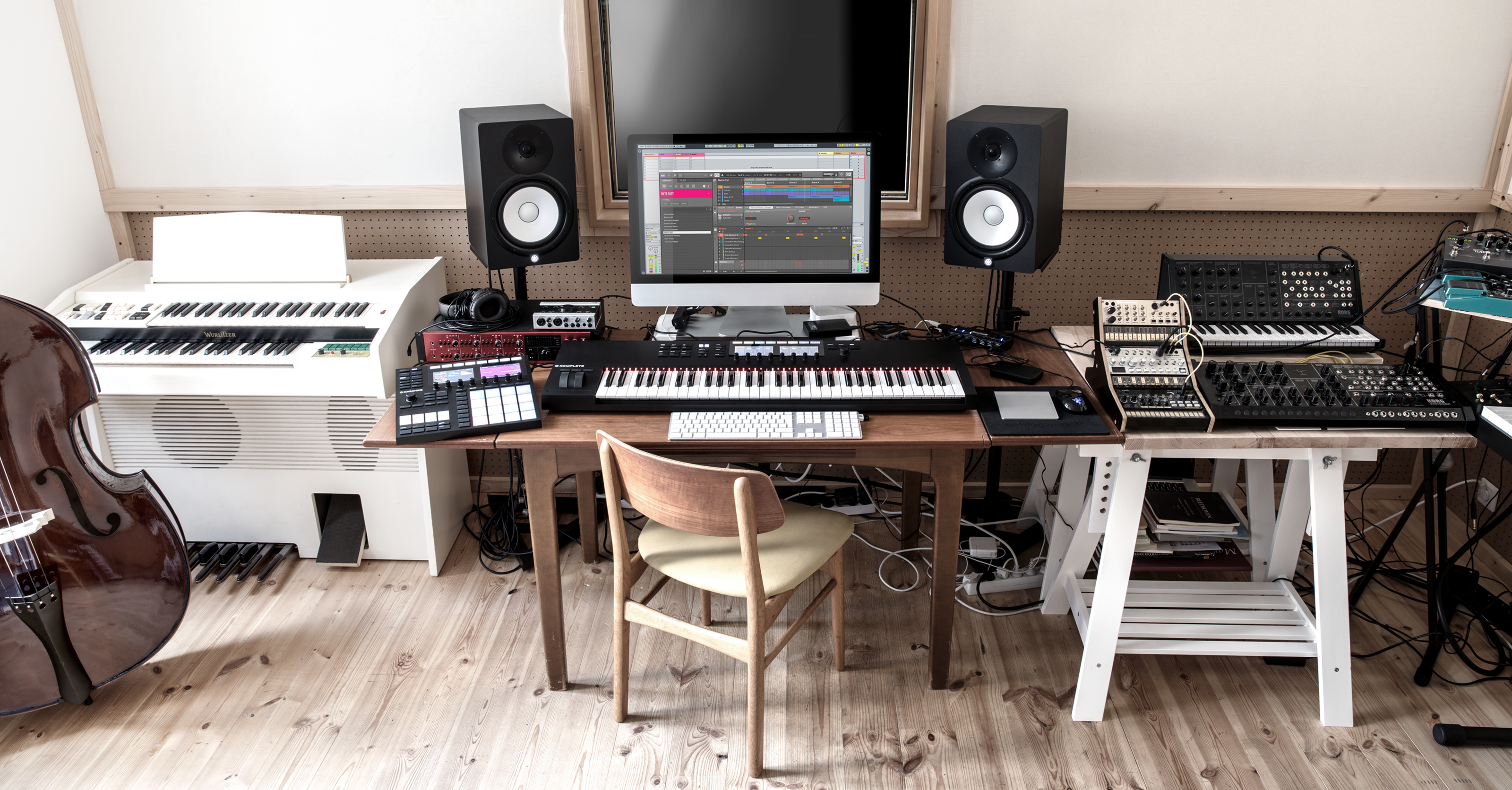 FLEXIBLE FOR ANY STUDIO SETUP