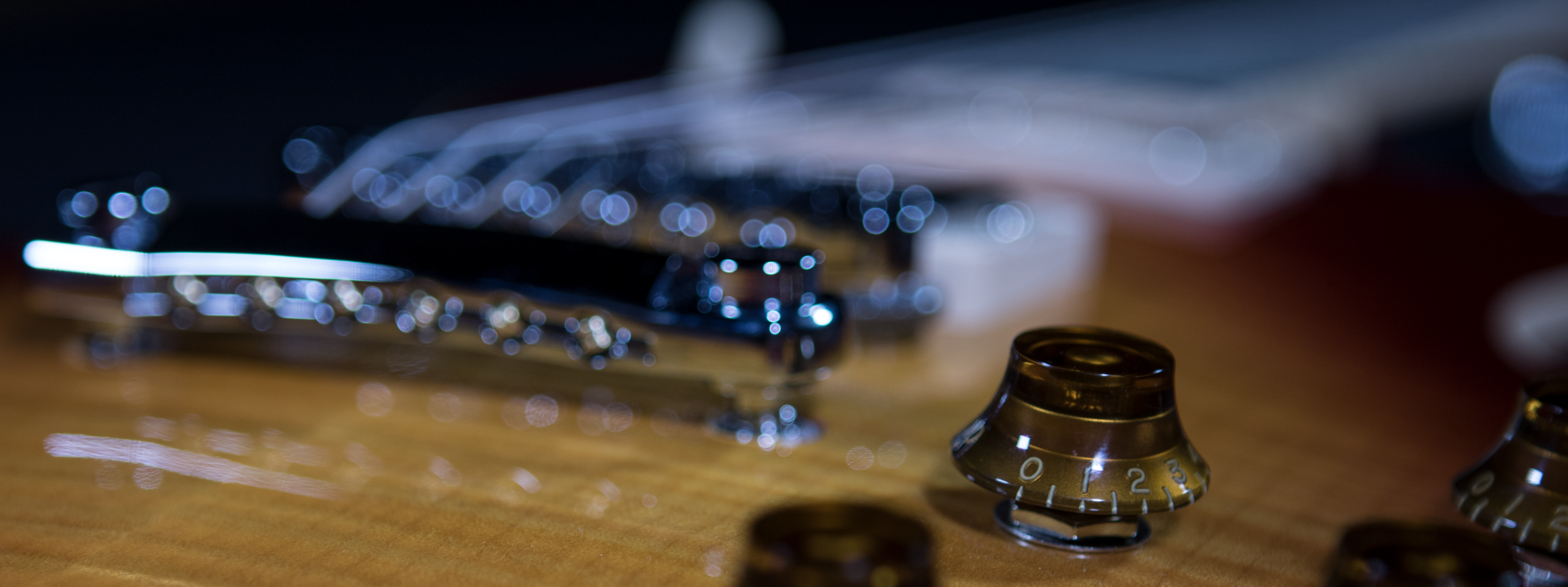 LA GUITARE