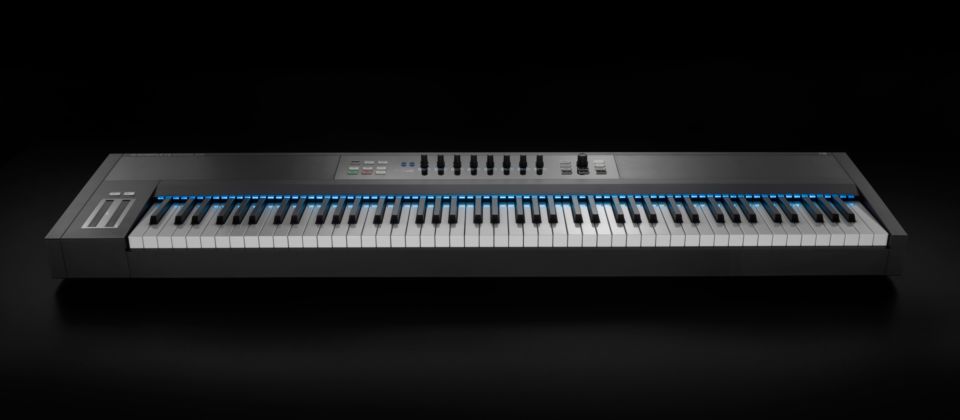 Una Corda – upright piano | Komplete