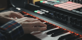 KOMPLETE + MASCHINE beatmaking by Andrew Chellmann